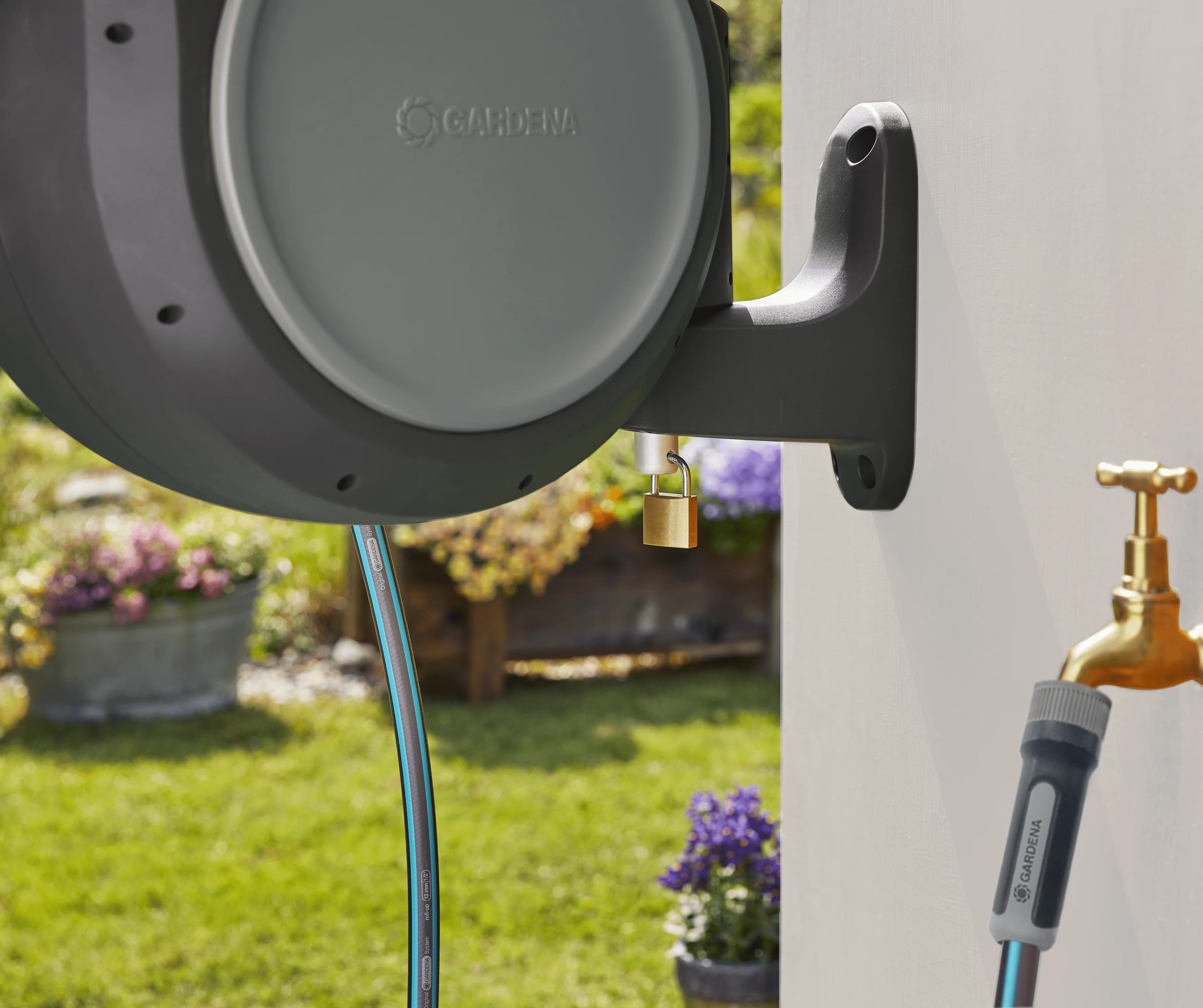 Retractable Hose Reel RollUp 50 ft. Auto retracting & ready-to-use - Image 10