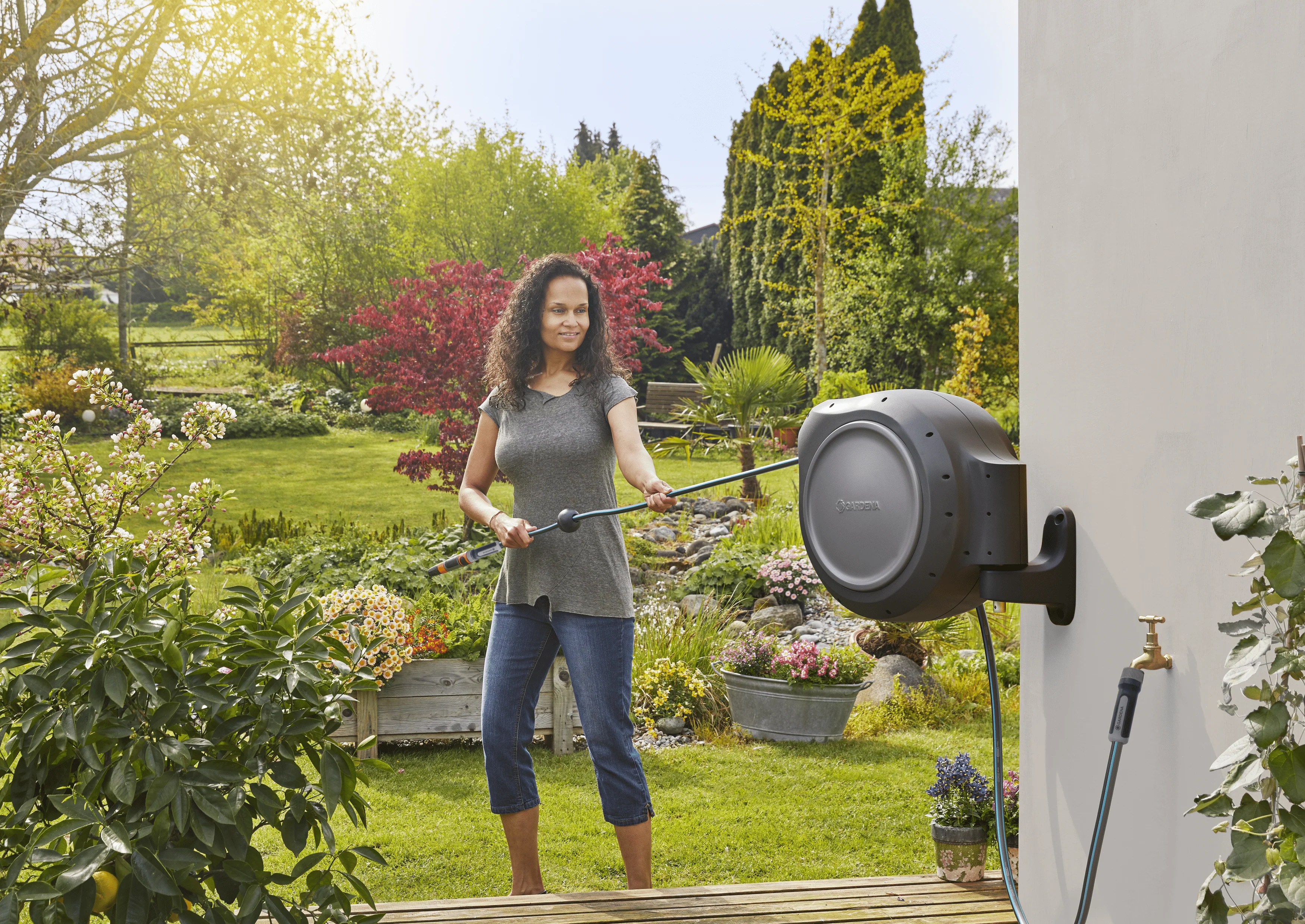 Retractable Hose Reel RollUp 50 ft. Auto retracting & ready-to-use - Image 16