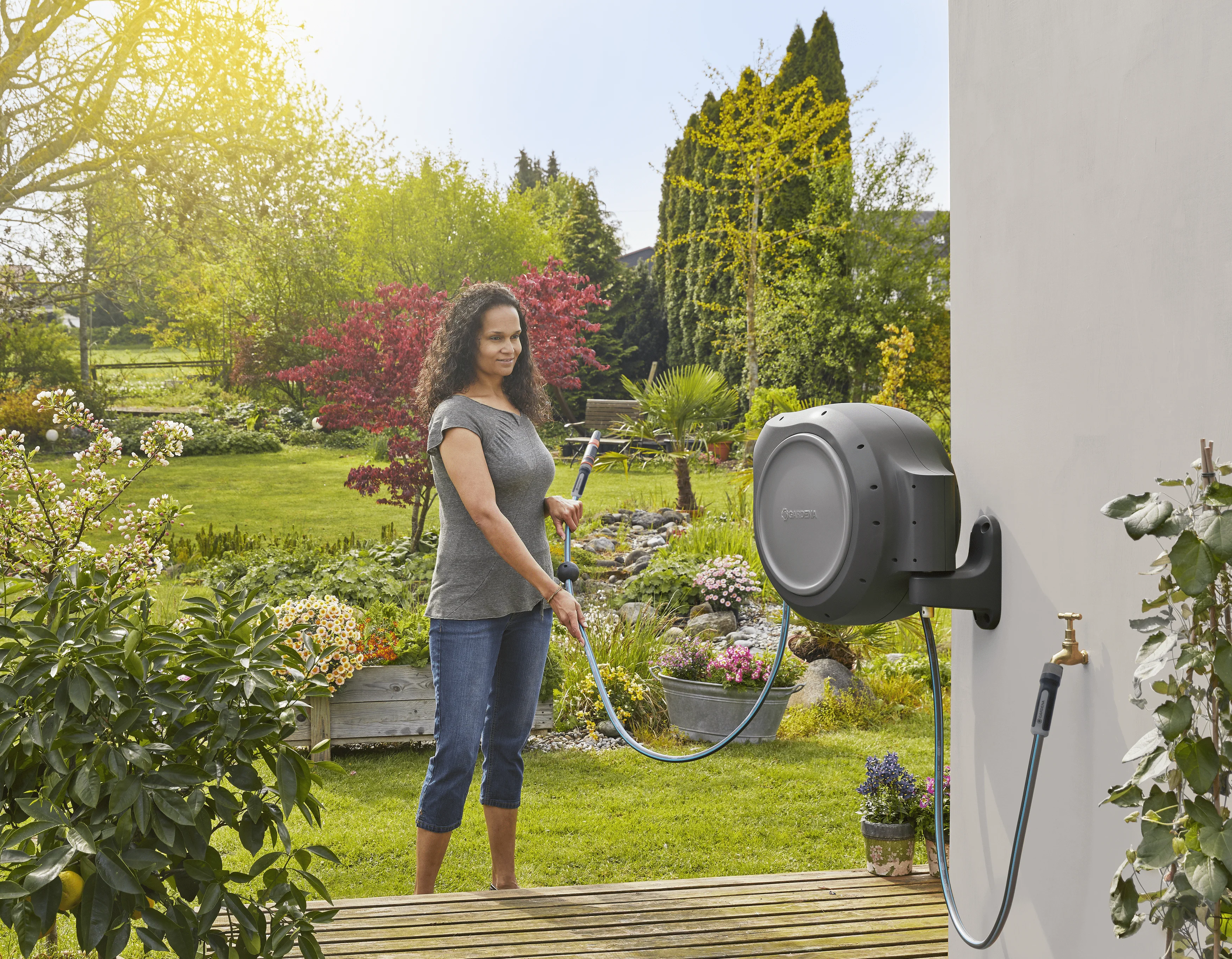 Retractable Hose Reel RollUp 50 ft. Auto retracting & ready-to-use - Image 17