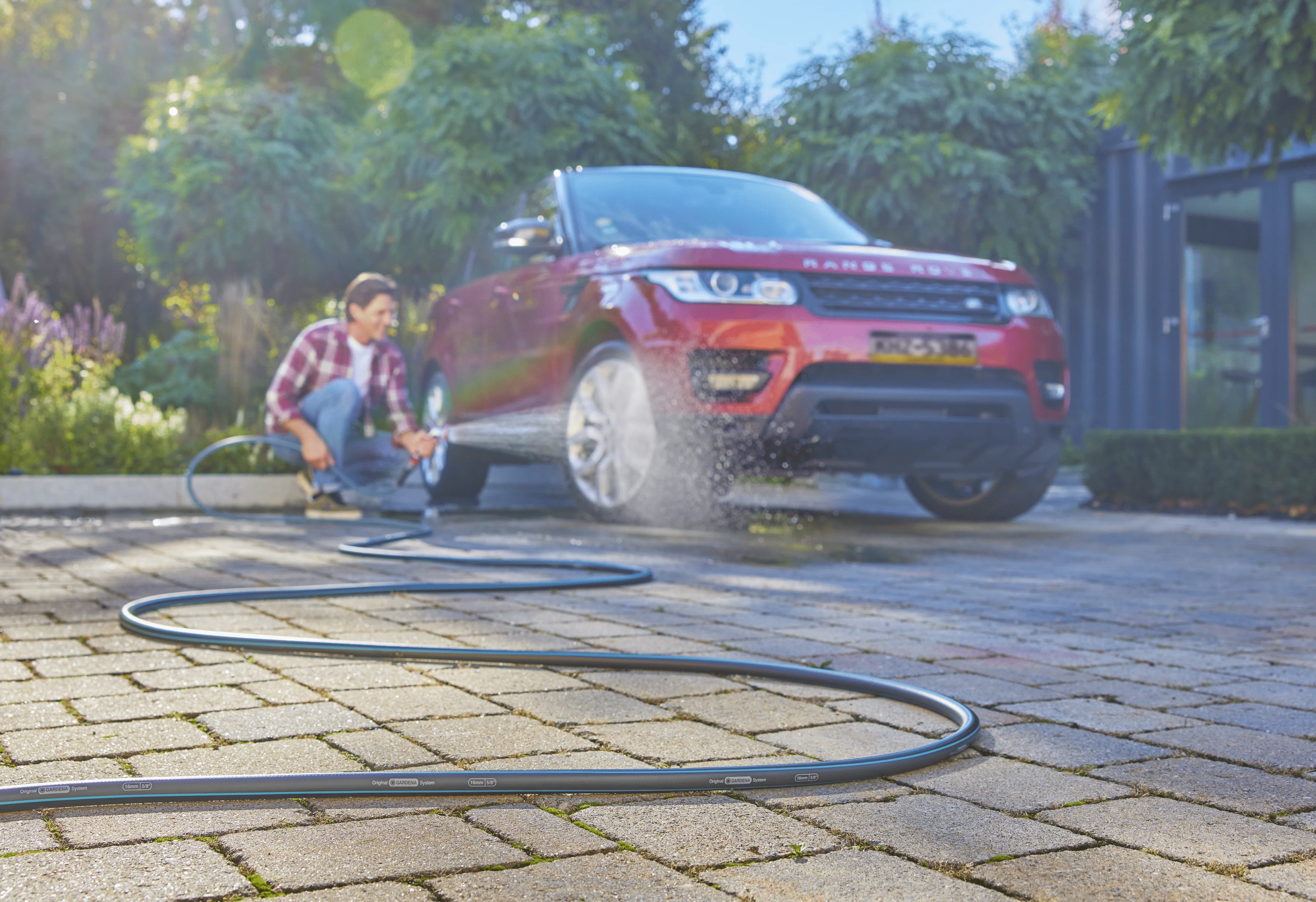 Garden Hose 30m 100ft. 5/8 X-Flow, provides flexible & reliable irrigation - Image 7